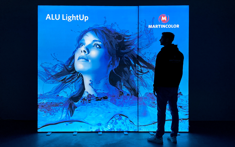 Illuminated wall - ALU LightUp - Shop
